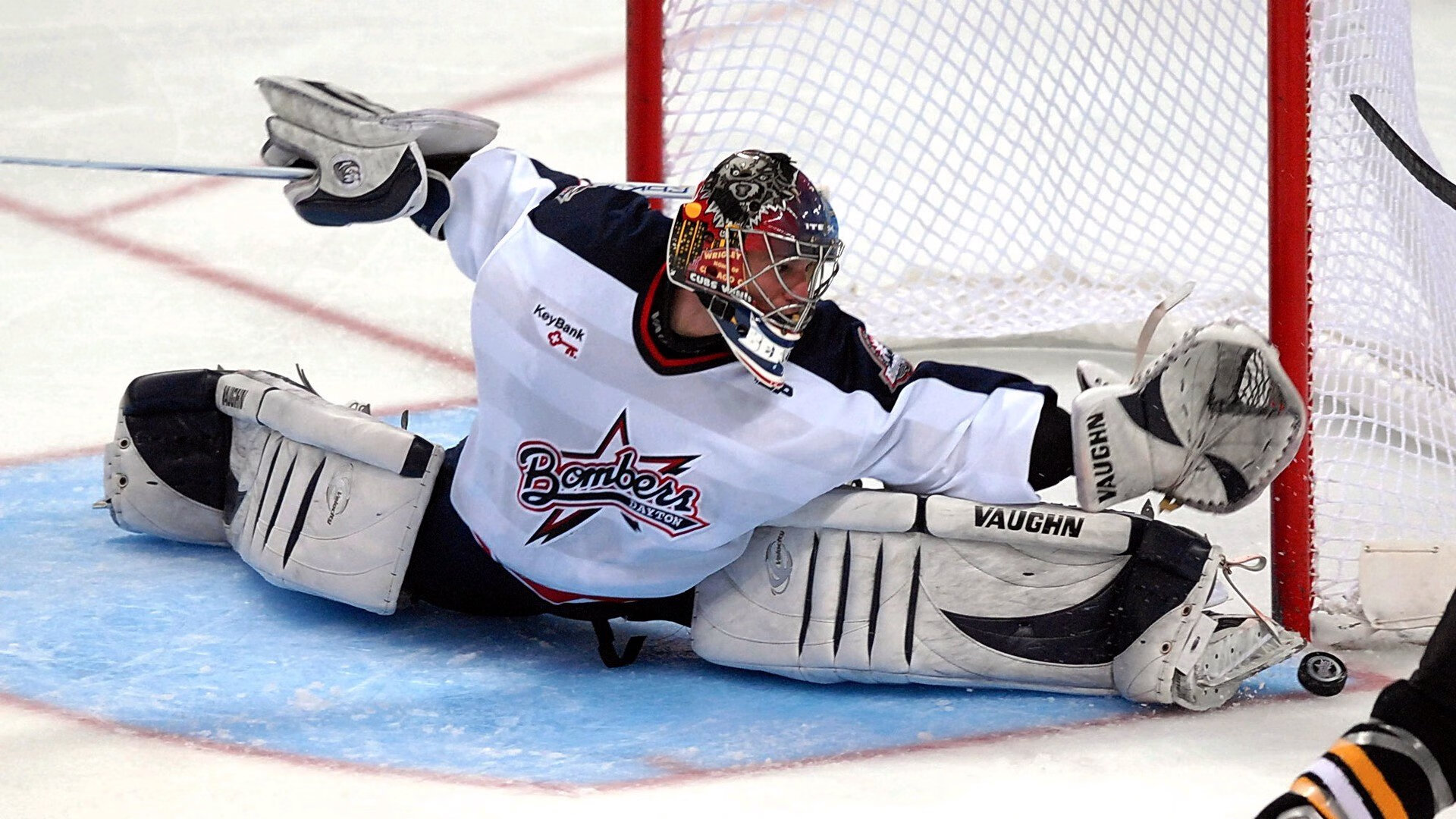 当国乒遇上英语,没啥意外,全是笑料!樊振东never get up笑翻全网,国乒猛将樊振东